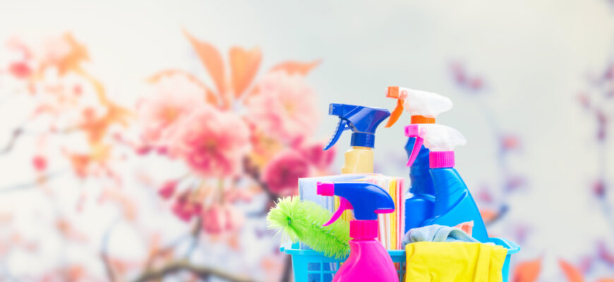 Spring,Cleaning,Concept,-,Colorful,Sprays,Bottles,And,Rubbers,On